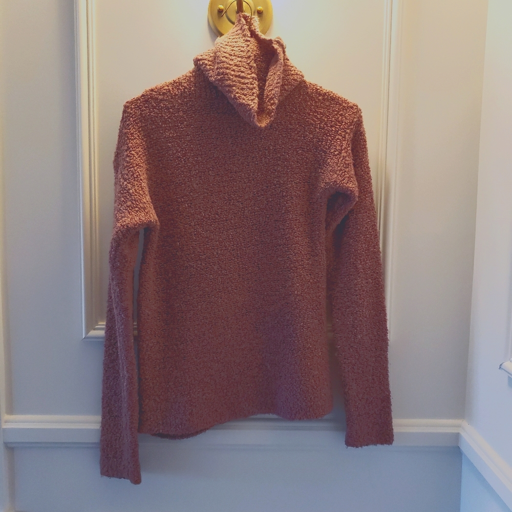 Wool Mauve Colored Turtle Neck Sweater